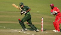 Mohammad Hafeez powers Pakistan to a huge win over Zimbabwe