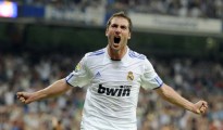 Real Madrid stay at La Liga summit
