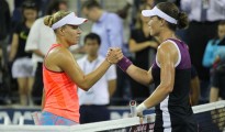 Samantha Stosur beats Kerber to make final at US Open